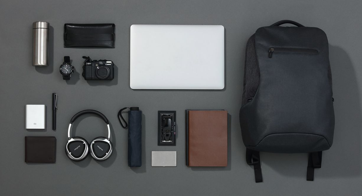 Ce poți lua Mi Urban Backpack Black
